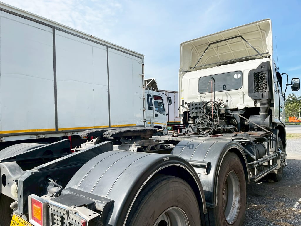 หัวลาก 10 ล้อ HINO FM1A 344 แรง ปี 57