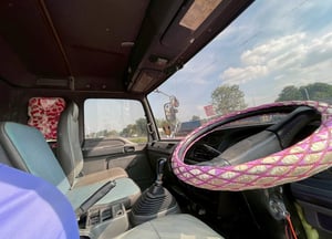 ISUZU FTR 200 แรง ปี 48 ยาว 3.8 x 2.2 m พร้อมใช้ ISUZU FTR 200 แรง ปี 48 ยาว 3.8 x 2.2 m พร้อมใช้