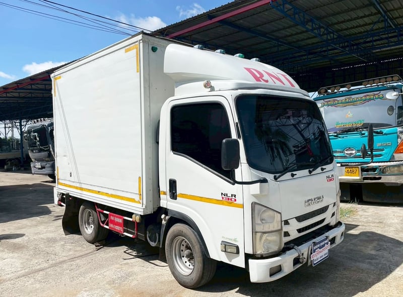 4 ล้อ ตู้บรรทุก ISUZU NLR 130 แรง ปี 56 4 ล้อ ตู้บรรทุก ISUZU NLR 130 แรง ปี 56