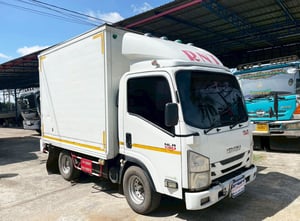 4 ล้อ ตู้บรรทุก ISUZU NLR 130 แรง ปี 56 4 ล้อ ตู้บรรทุก ISUZU NLR 130 แรง ปี 56