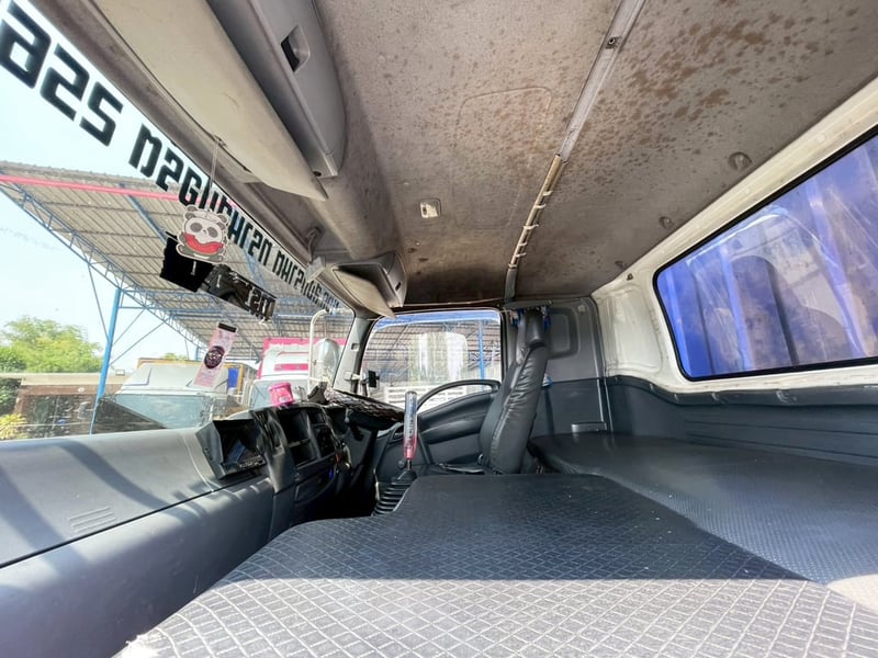 6 ล้อ ตู้บรรทุก 10 บาน มาแล้ว🚛 ISUZU FTR 240 แรง ปี 56 6 ล้อ ตู้บรรทุก 10 บาน มาแล้ว🚛 ISUZU FTR 240 แรง ปี 56