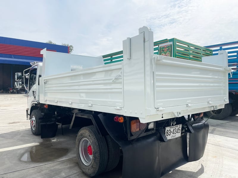ISUZU NPR75 150 แรง ปี 55 ยาว 3.8 ม.กว้าง 2.3 ม.