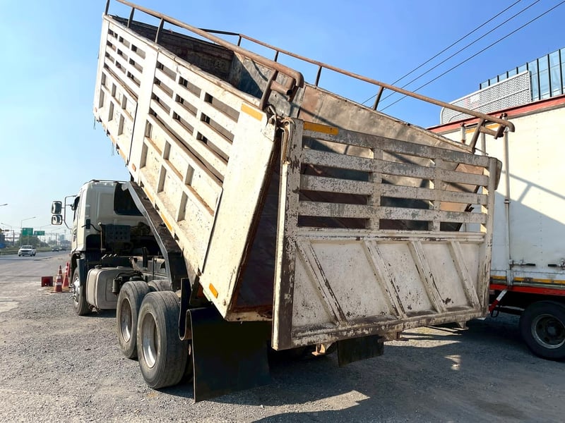 10 ล้อ ดั้ม HINO FM1A 344 แรง ปี 55 ครื่องเดิม สภาพพร้อมใช้