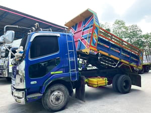 6 ล้อ ดั้ม   MITSUBISHI FUSO 240 แรง ปี 45 