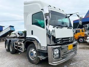 10 หัวลาก ขาวมากทรัพย์  ISUZU FTR 240 แรง ปี 55 ทำสีใหม่รอบคัน
