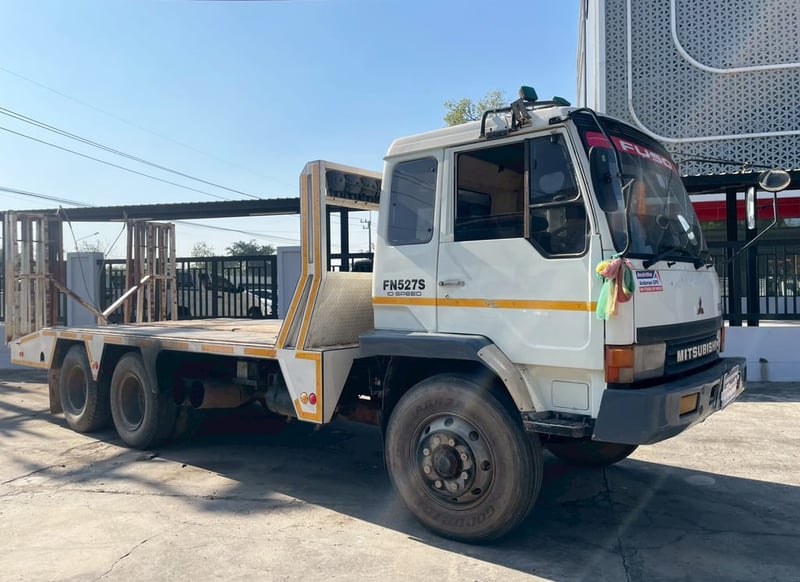 10 ล้อ ท้ายลาด เข้ามาแล้วครับ  MITSUBISHI FN 220 แรง ปี 45