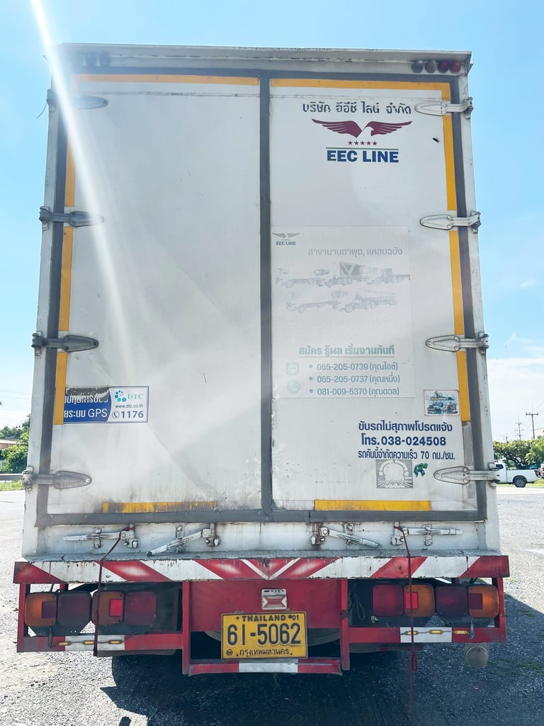 10 ล้อ ตู้ทึบ ISUZU FVM32 230 แรง ปี 49 10 ล้อ ตู้ทึบ ISUZU FVM32 230 แรง ปี 49