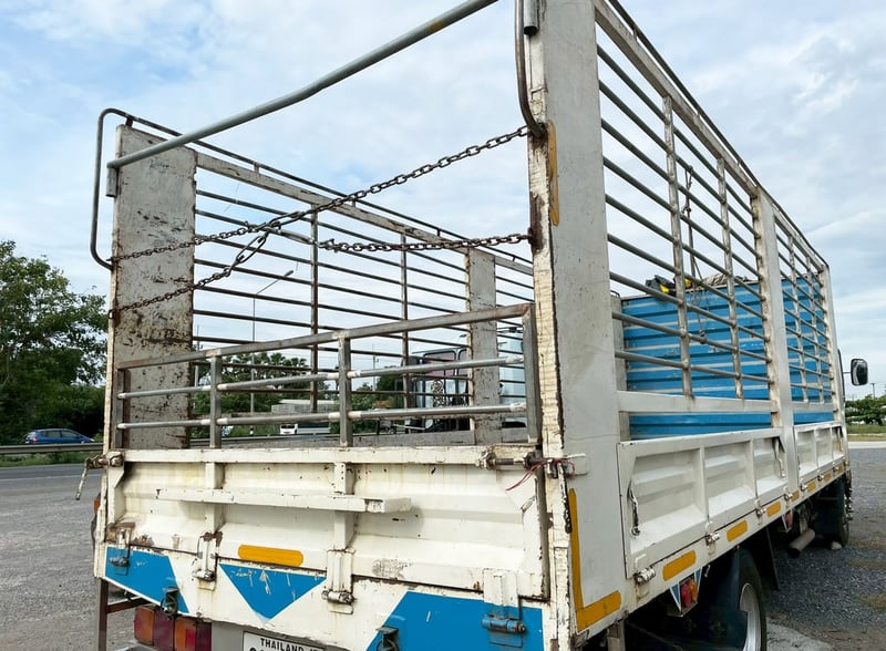 6 ล้อ คอกสูง  HINO FC9J 175 แรง ปี 55 ยาว 6.6 x 2.3 x 2 m  