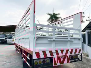 6 ล้อคอก ISUZU FRR 210 แรง ปี 61