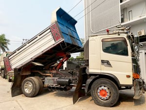 6 ล้อดั้ม HINO FG8J 240 แรง ปี 60
