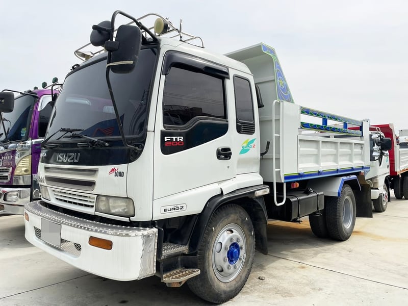 6 ล้อ ดั้ม ขาว ISUZU FTR 33 200 แรง ปี 45