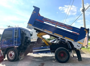 ISUZU FTR 200 แรง ปี 48 ยาว 3.8 x 2.2 m พร้อมใช้ ISUZU FTR 200 แรง ปี 48 ยาว 3.8 x 2.2 m พร้อมใช้