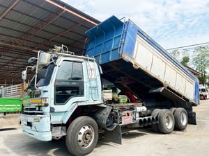 สิบล้อ เข้ามาอีกแล้ว  ISUZU FXZ 240 แรง ปี 44