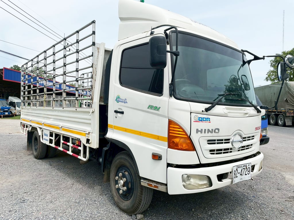 6 ล้อ คอก HINO FG9J 175 แรง ปี 55 ยาว 5.6 x 2.2 ม. 6 ล้อ คอก HINO FG9J 175 แรง ปี 55 ยาว 5.6 x 2.2 ม.