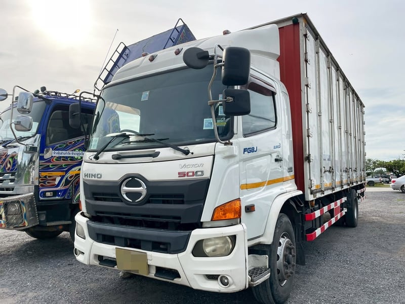 HINO FG 240 แรงม้า รถบรรทุก 6ล้อ ตู้แห้ง ปี 2559 HINO FG 240 แรงม้า รถบรรทุก 6ล้อ ตู้แห้ง ปี 2559
