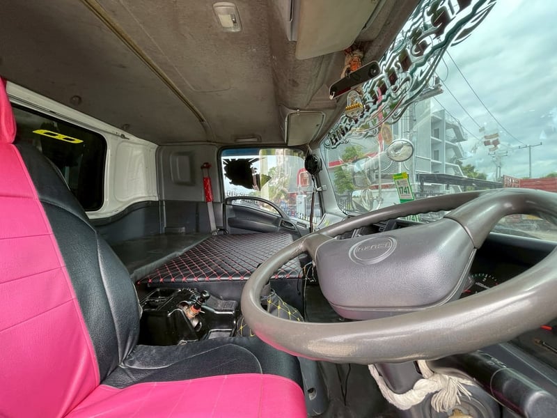 10 ล้อ ตู้สิบบาน ISUZU FVM 300 แรง ปี 56