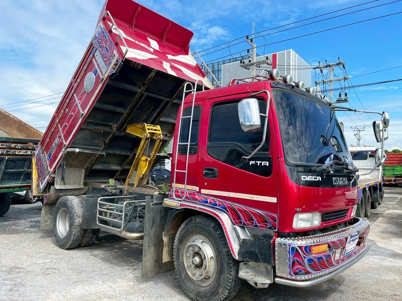 6 ล้อ ดั้มแดง ISUZU FTR 195 แรง ปี 40 ยาว 3.8 x 2.3 ม. 6 ล้อ ดั้มแดง ISUZU FTR 195 แรง ปี 40 ยาว 3.8 x 2.3 ม.