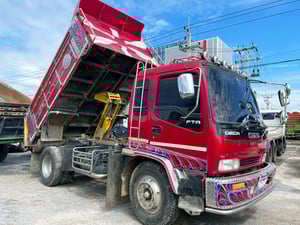 6 ล้อ ดั้มแดง ISUZU FTR 195 แรง ปี 40 ยาว 3.8 x 2.3 ม. 6 ล้อ ดั้มแดง ISUZU FTR 195 แรง ปี 40 ยาว 3.8 x 2.3 ม.