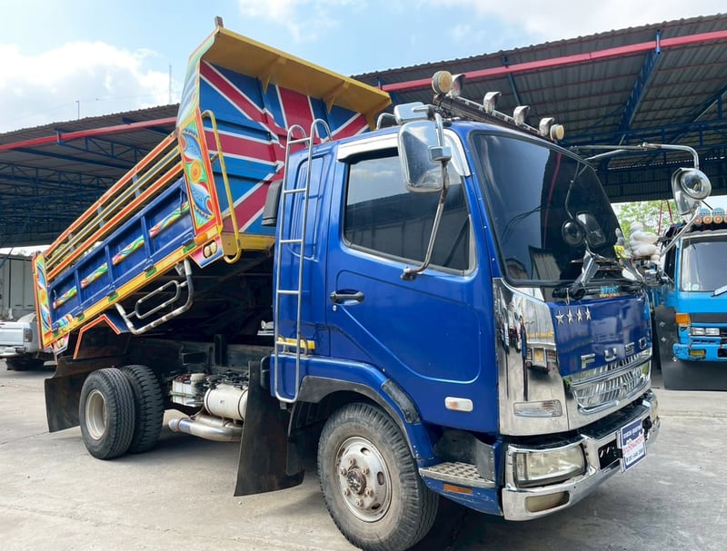 6 ล้อ ดั้ม   MITSUBISHI FUSO 240 แรง ปี 45 