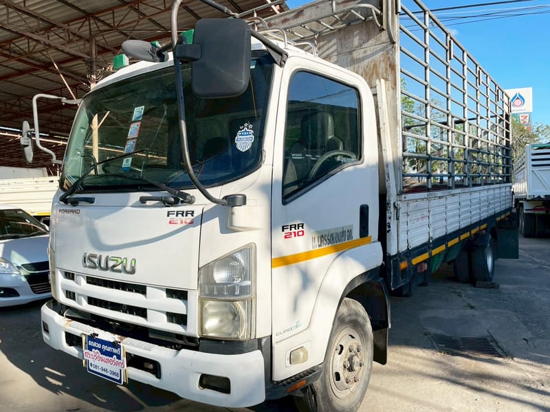 6 ล้อ คอกสูง FRR90 210 แรง ปี 54 ยาว 6.5 x 2.3 x 2.1 m.