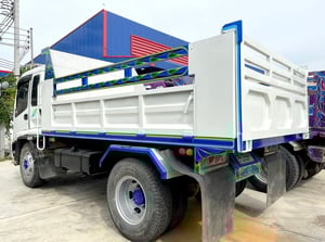 6 ล้อ ดั้ม ขาว ISUZU FTR 33 200 แรง ปี 45