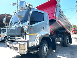 6 ล้อ ดั้ม ISUZU FTR 240 แรง ปี 56 6 ล้อ ดั้ม ISUZU FTR 240 แรง ปี 56