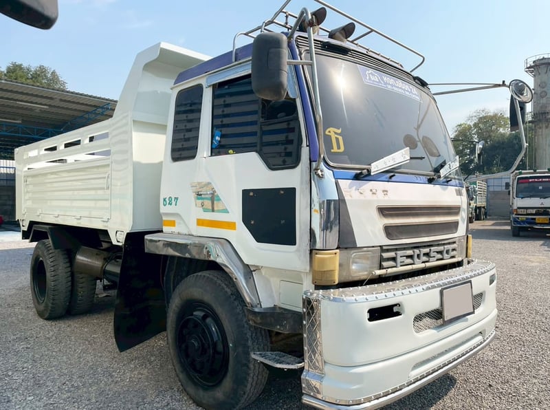 6 ล้อ ดั้ม  MITSUBISHI FK 225 แรง ปี 49 ยาว 3.8 x 2.3 m  