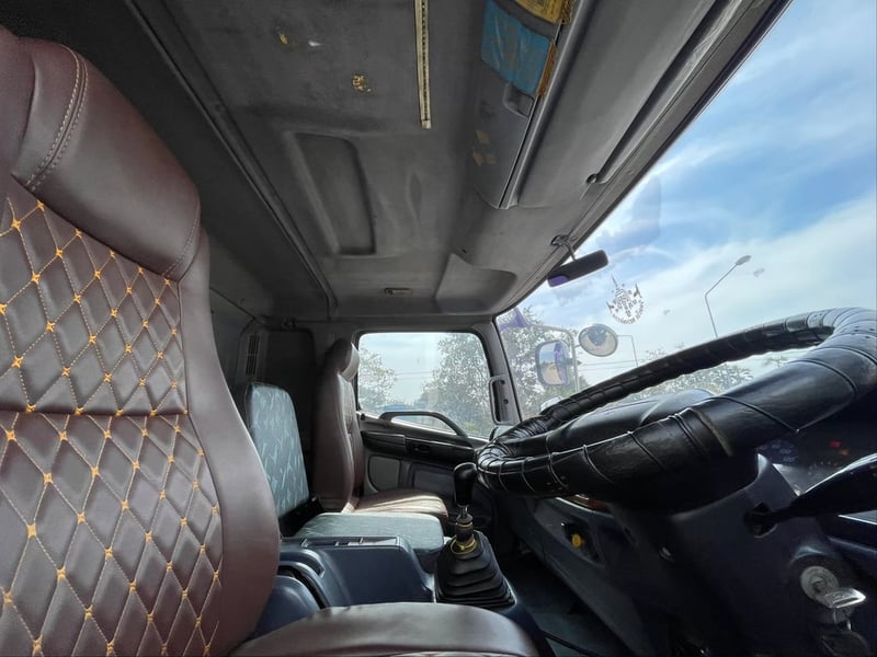 6 ล้อดั้ม  ฟ้านำทรัพย์ HINO FG1J 240 แรง ปี 50