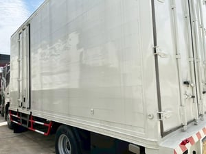 6 ล้อ ตู้บรรทุกขาว HINO FC4J 144 แรง ปี 47 6 ล้อ ตู้บรรทุกขาว HINO FC4J 144 แรง ปี 47