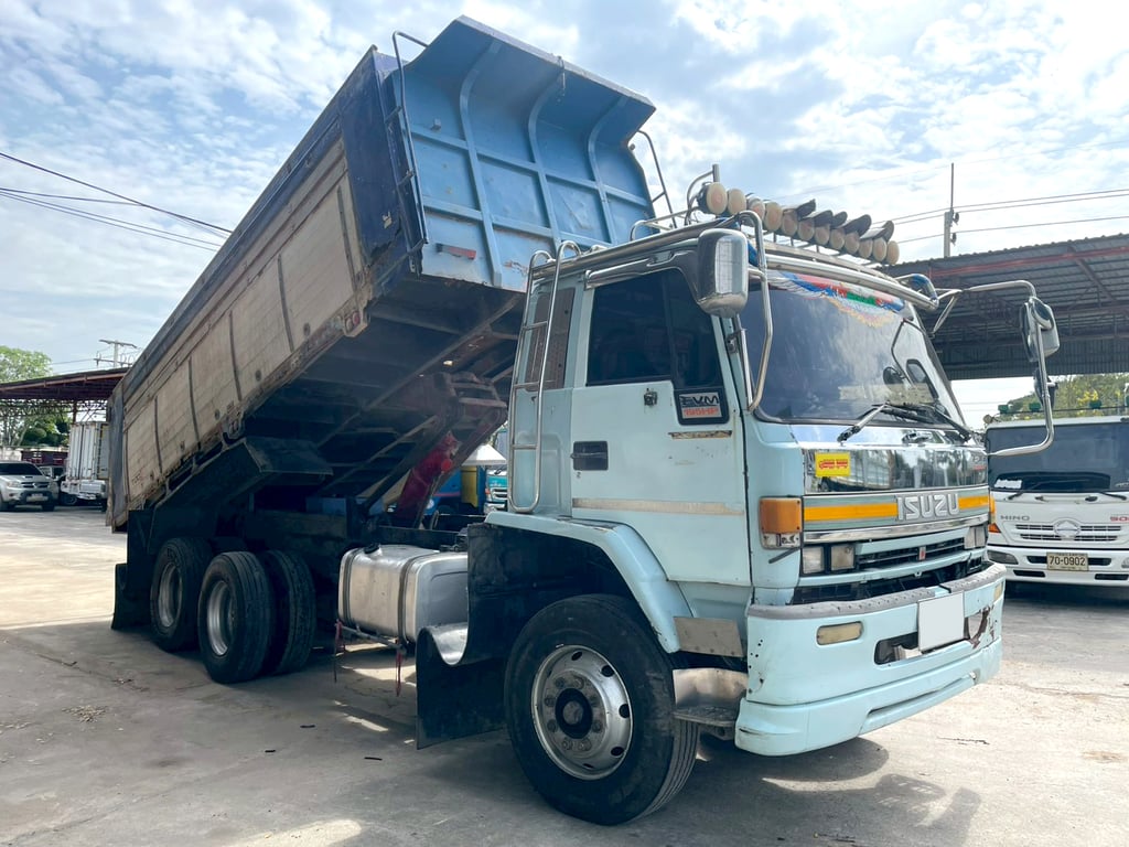 สิบล้อ เข้ามาอีกแล้ว  ISUZU FXZ 240 แรง ปี 44