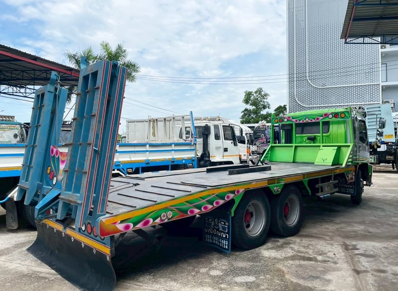 10 ล้อ ท้ายลาด ISUZU FVM33 195 แรง ปี 47 10 ล้อ ท้ายลาด ISUZU FVM33 195 แรง ปี 47