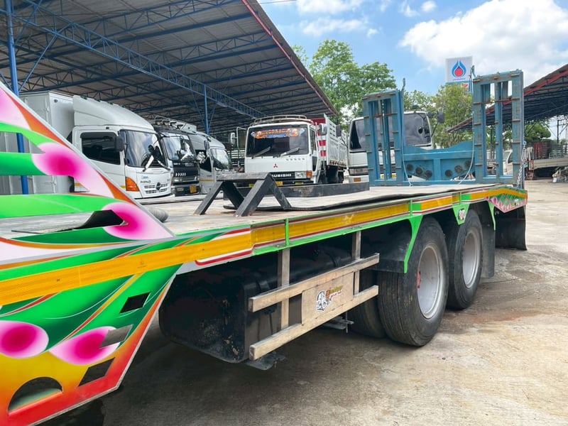 10 ล้อ ท้ายลาด ISUZU FVM33 195 แรง ปี 47 10 ล้อ ท้ายลาด ISUZU FVM33 195 แรง ปี 47