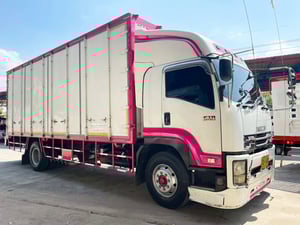 6 ล้อ ตู้บรรทุก 10 บาน  ISUZU FTR 240 แรง ปี 56