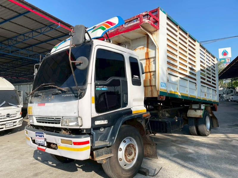 6 ล้อดั้ม เกษตร  ISUZU FTR 195 แรง ปี 53 