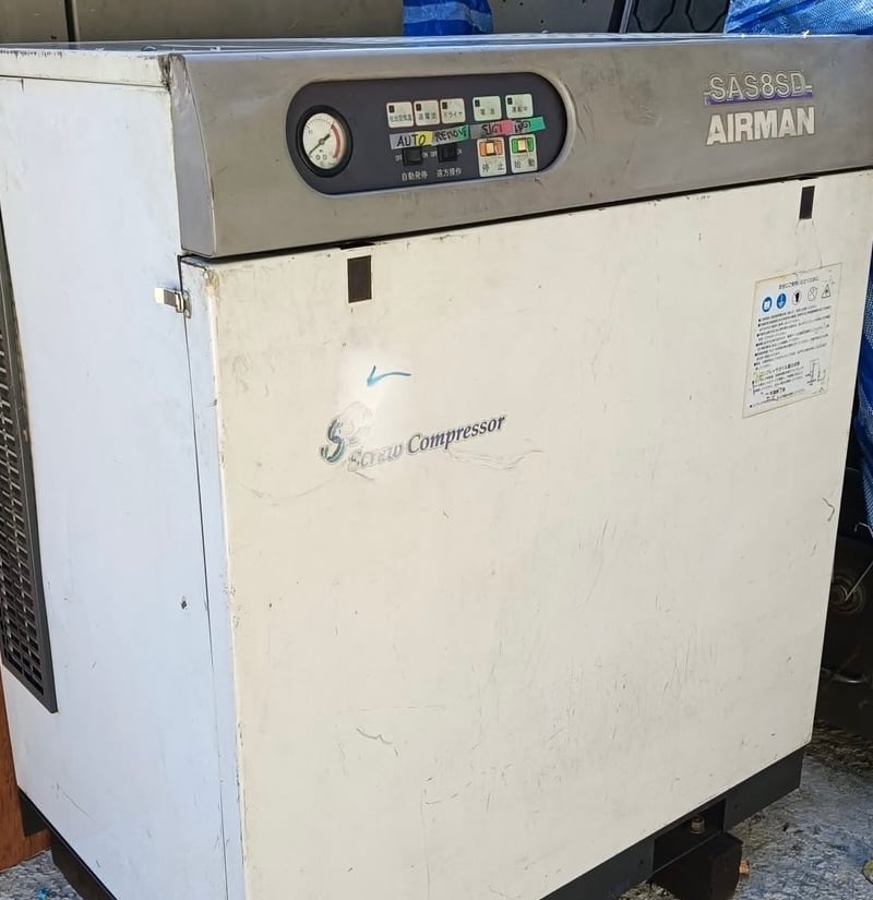 ปั๊มลมสกรูแอแมน 10แรงม้าไฟ200vมีหม้อแปลงให้