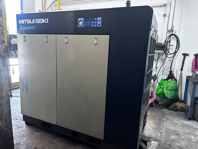 ขายปั๊มลมสกรู50แรงม้า มีแอร์ดรายเออร์ในตัว