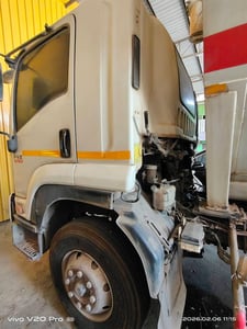 ISUZU FVM 240แรงม้า รถบรรทุก 10ล้อ บรรทุกอาหารสัตว์ ปี2011 เลขไมล์น้อยกว่า 500,000 กม.