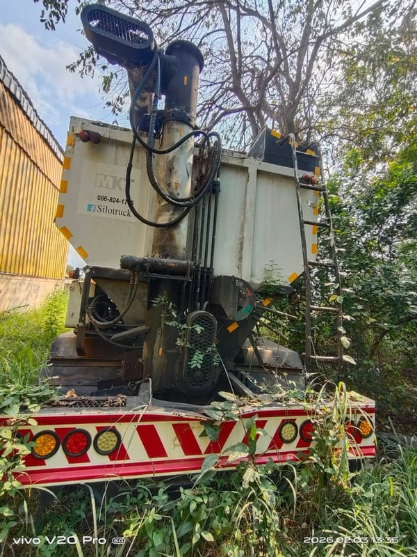 ขายซากและอะไหล่ ISUZU FRR 175แรงม้า รถบรรทุก 6ล้อ บรรทุกอาหารสัตว์ ปี1995 ขายซากและอะไหล่ ISUZU FRR 175แรงม้า รถบรรทุก 6ล้อ บรรทุกอาหารสัตว์ ปี1995