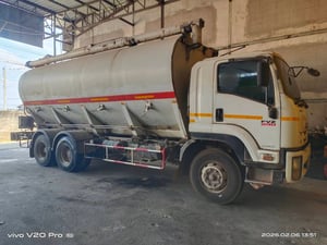 ISUZU FVM 240แรงม้า รถบรรทุก 10ล้อ บรรทุกอาหารสัตว์ ปี2011 เลขไมล์น้อยกว่า 500,000 กม.