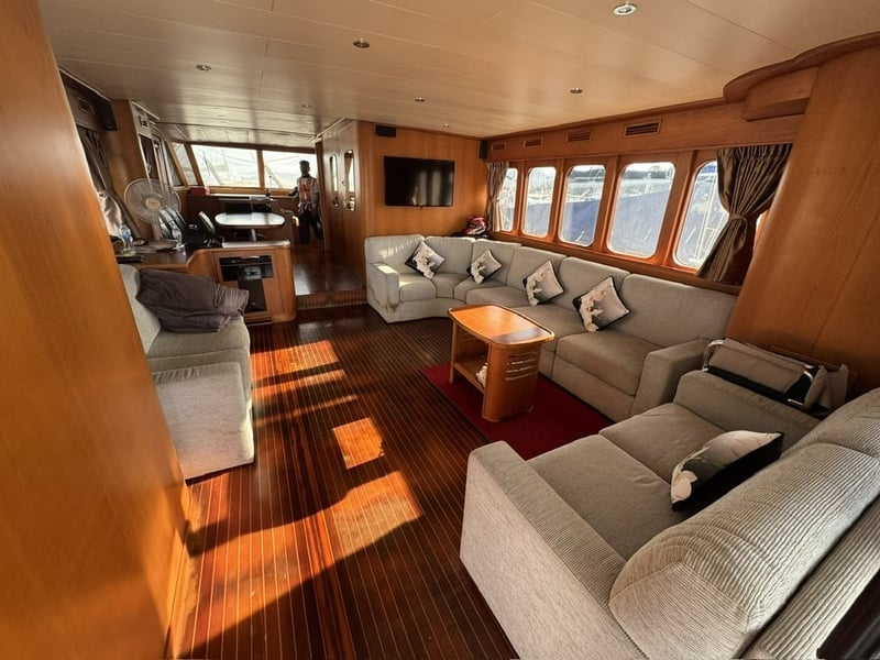 ขายเรือยอชท์อลูมิเนียม 5 ห้องนอน