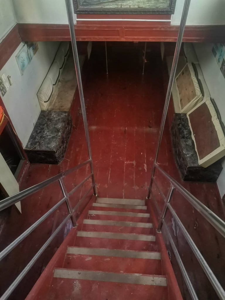 ขายเรือท่องเทียว ปาร์ตี้ เอาไปบิ้วท์ภายในต่อ