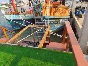 ขายเรือไม้ ใช้โดยสาร นำเที่ยว ตกปลา ขายเรือไม้ ใช้โดยสาร นำเที่ยว ตกปลา