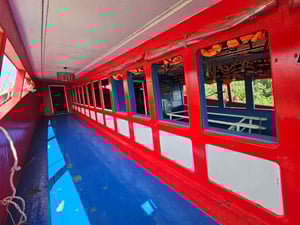 ขายเรือไม้  3 ชั้น กว้าง. 8 ม.