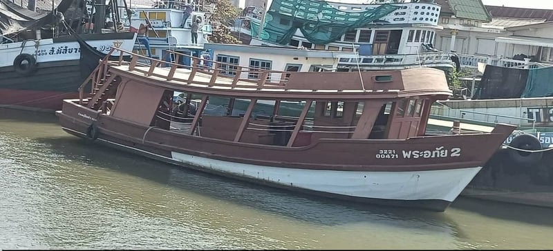 ขายเรือไม้  ใช้โดยสาร นำเที่ยว ตกปลา