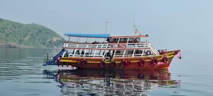 ขายเรือไม้ 2 ชั้น พร้อมเครื่องอัดแทงค์อากาศ