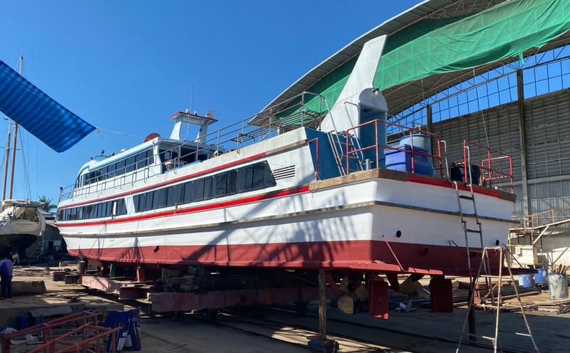 ขายเรือเฟอรี่ไม้ตะเคียนทอง 2 ชั้น ขายเรือเฟอรี่ไม้ตะเคียนทอง 2 ชั้น