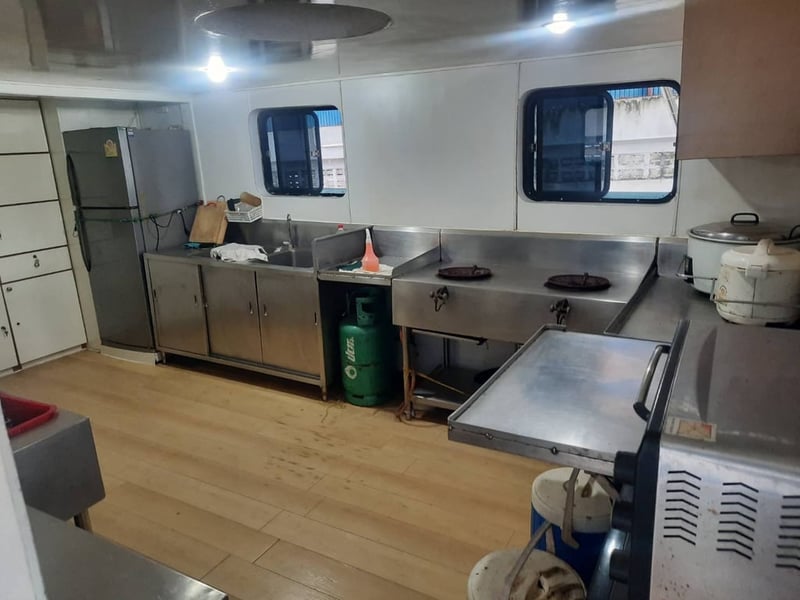 ขายเรือยอชท์ไม้ เก๋งไฟเบอร์กลาส @ระนอง