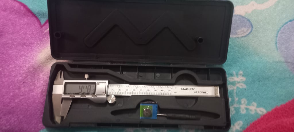 เวอร์เนียร์ ดิจิตอล (พร้อมกล่อง)