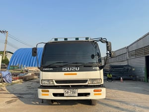 ISUZU FRR 195แรงม้า รถบรรทุก 6ล้อ กระบะเหล็กติดเครน ISUZU FRR 195แรงม้า รถบรรทุก 6ล้อ กระบะเหล็กติดเครน
