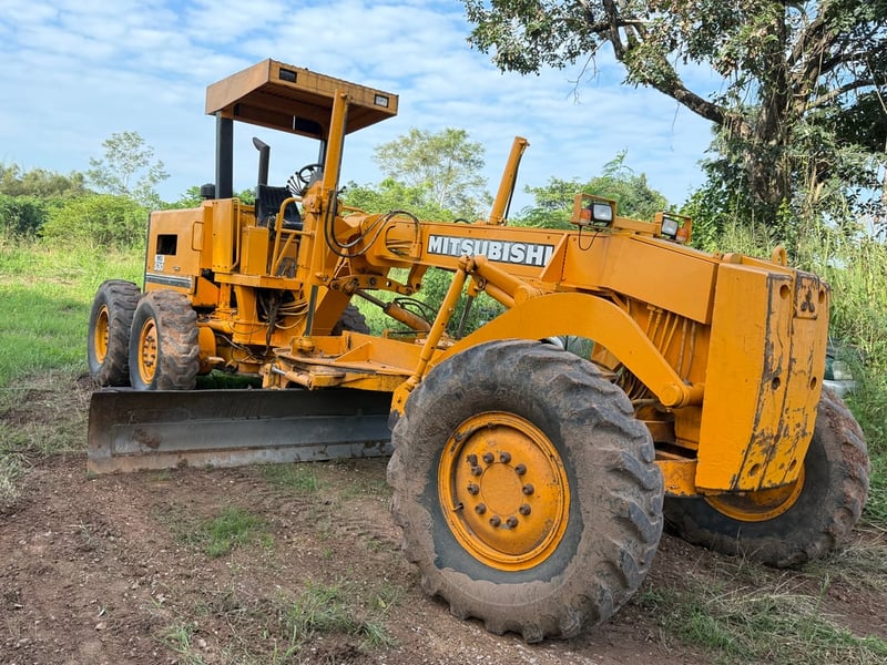 ขายรถเกรด MITSUBISHI MG530  ใช้งานได้ปกติ